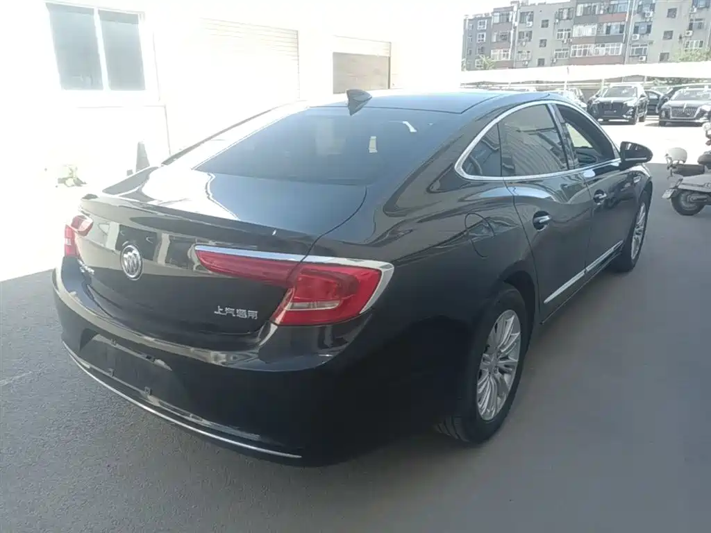 Buick LaCrosse 2018 Model 20T Elite Edition фото 12