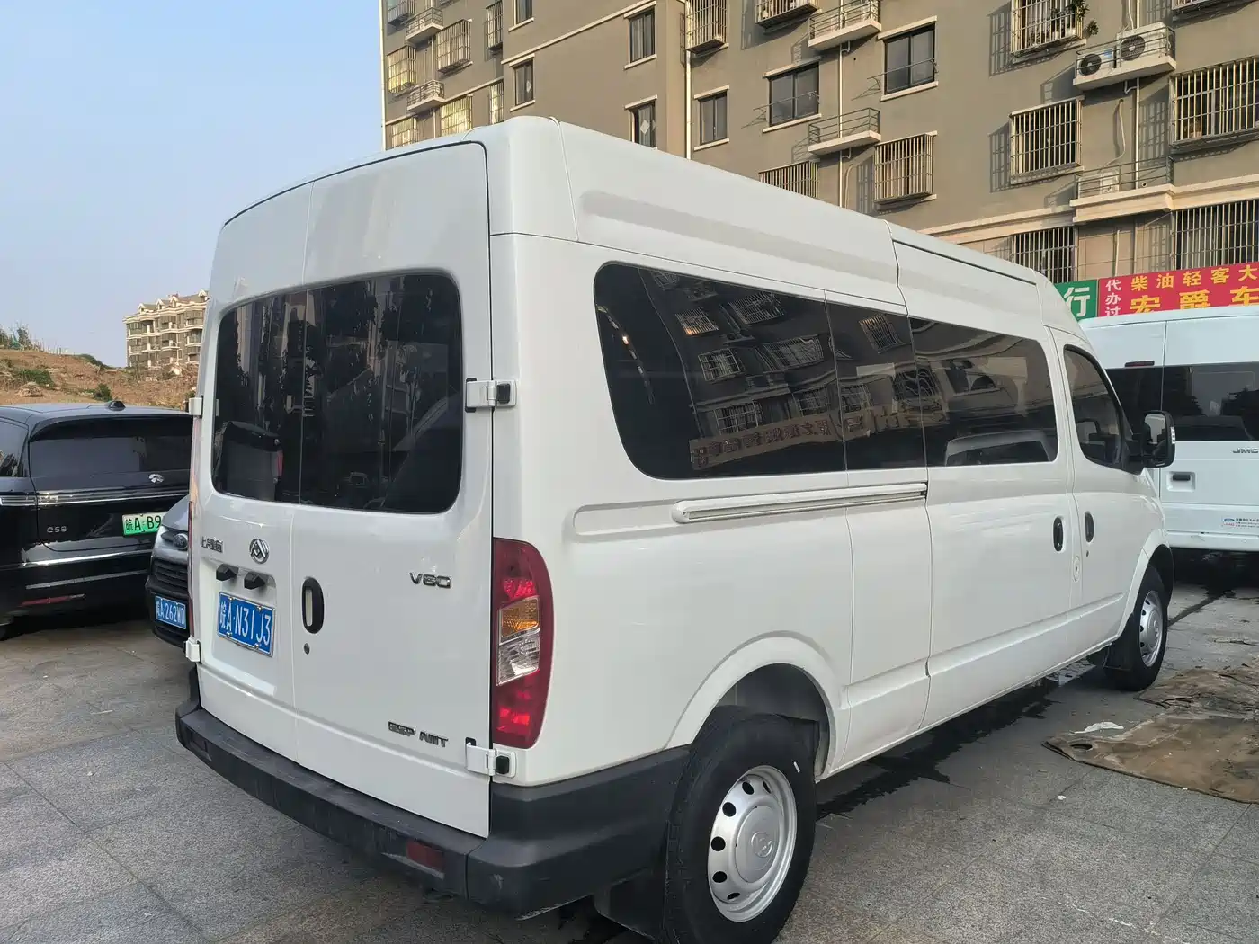 SAIC Maxus Xintu V80 2019 Model 2.5T Classic AMT Aoyuntong long wheelbase medium roof 7-seater фото 8