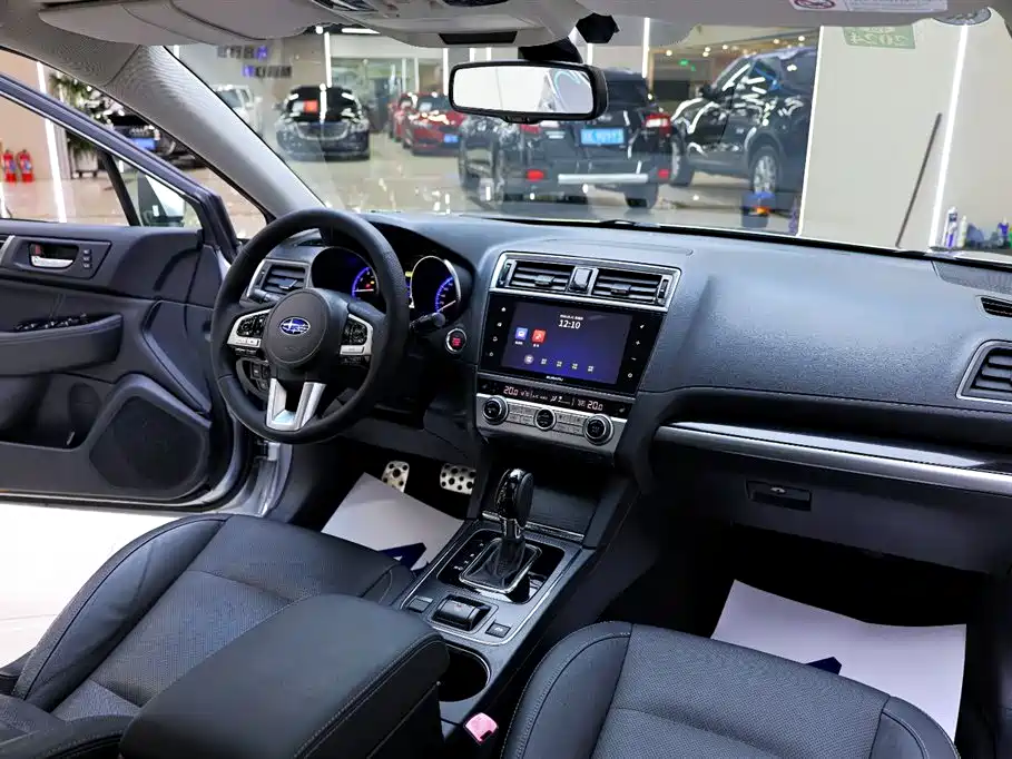 Subaru Legacy 2016 2.5i AWD Glory Edition фото 19