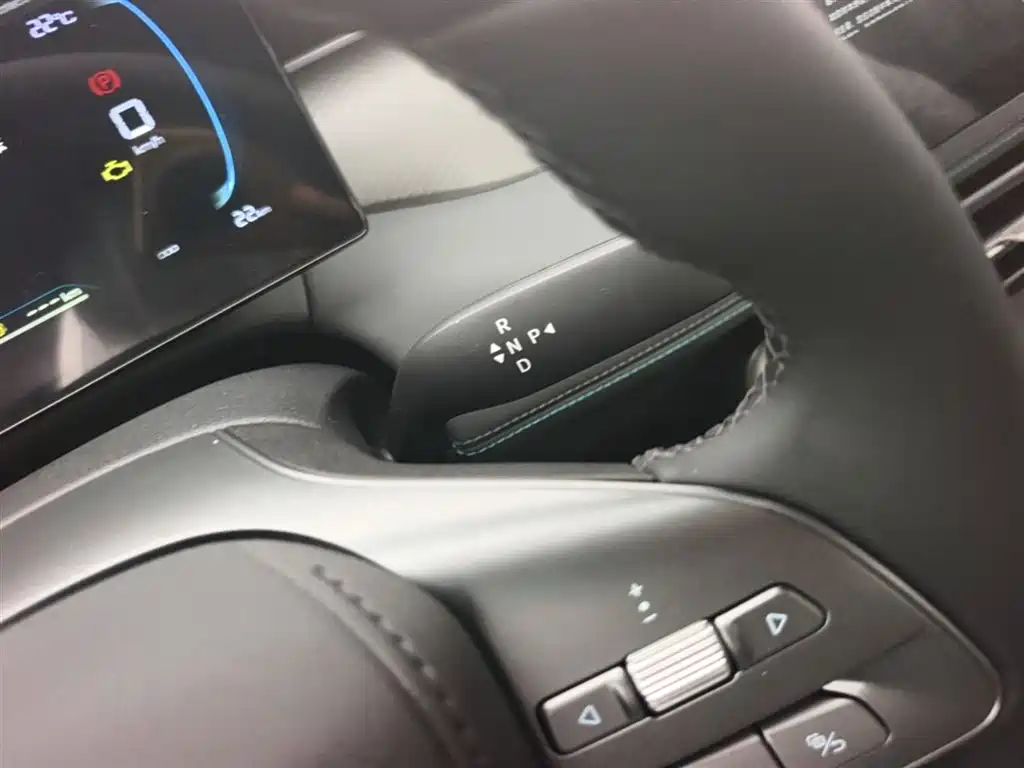 BYD Qin PLUS 2026 DM-i Smart Edition 128KM Progressive фото 14