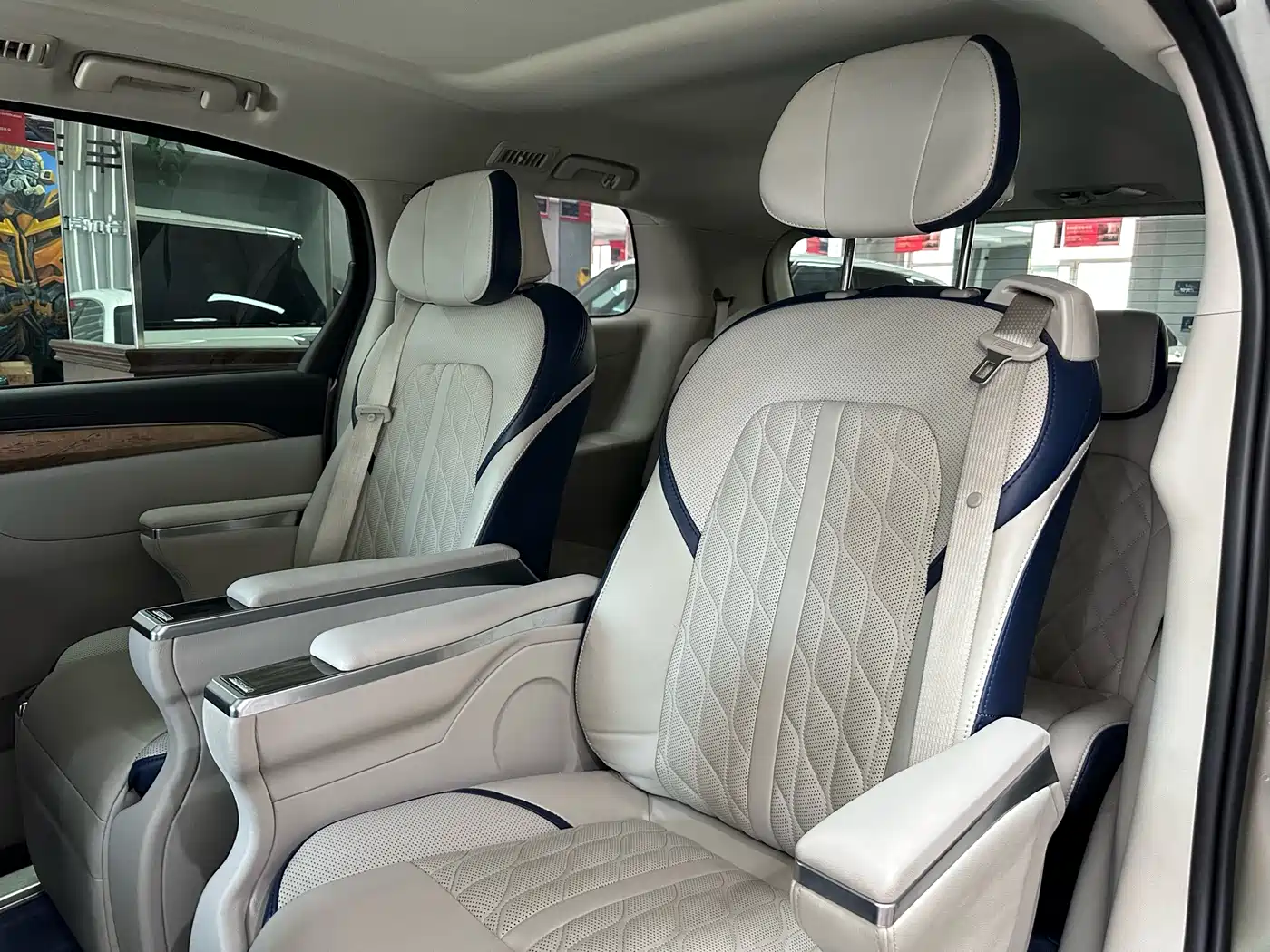 Buick GL8 2017 ES 28T Comfort Type China V фото 16