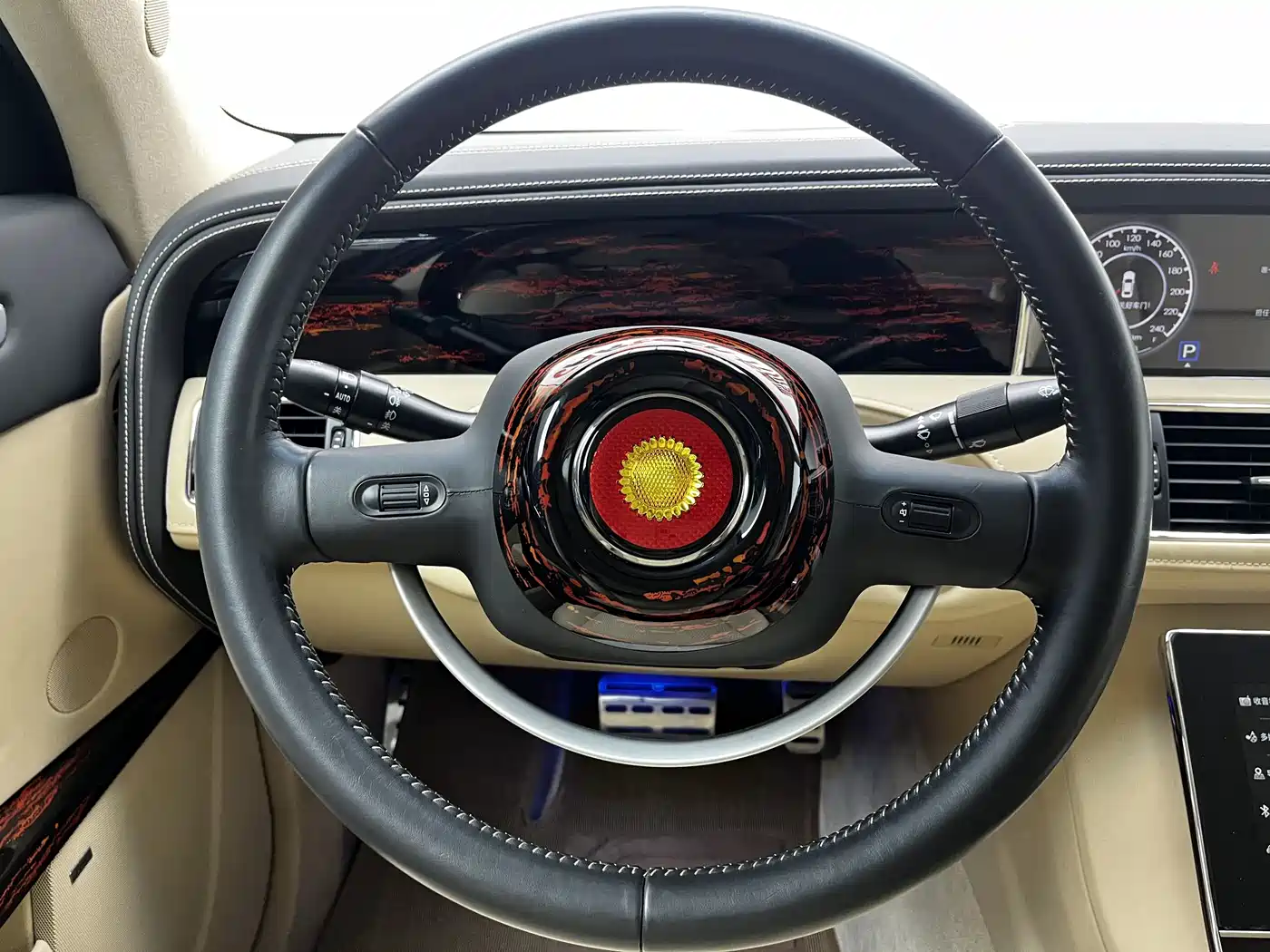Hongqi National Gift 2014 6.0L Prestige Edition фото 8