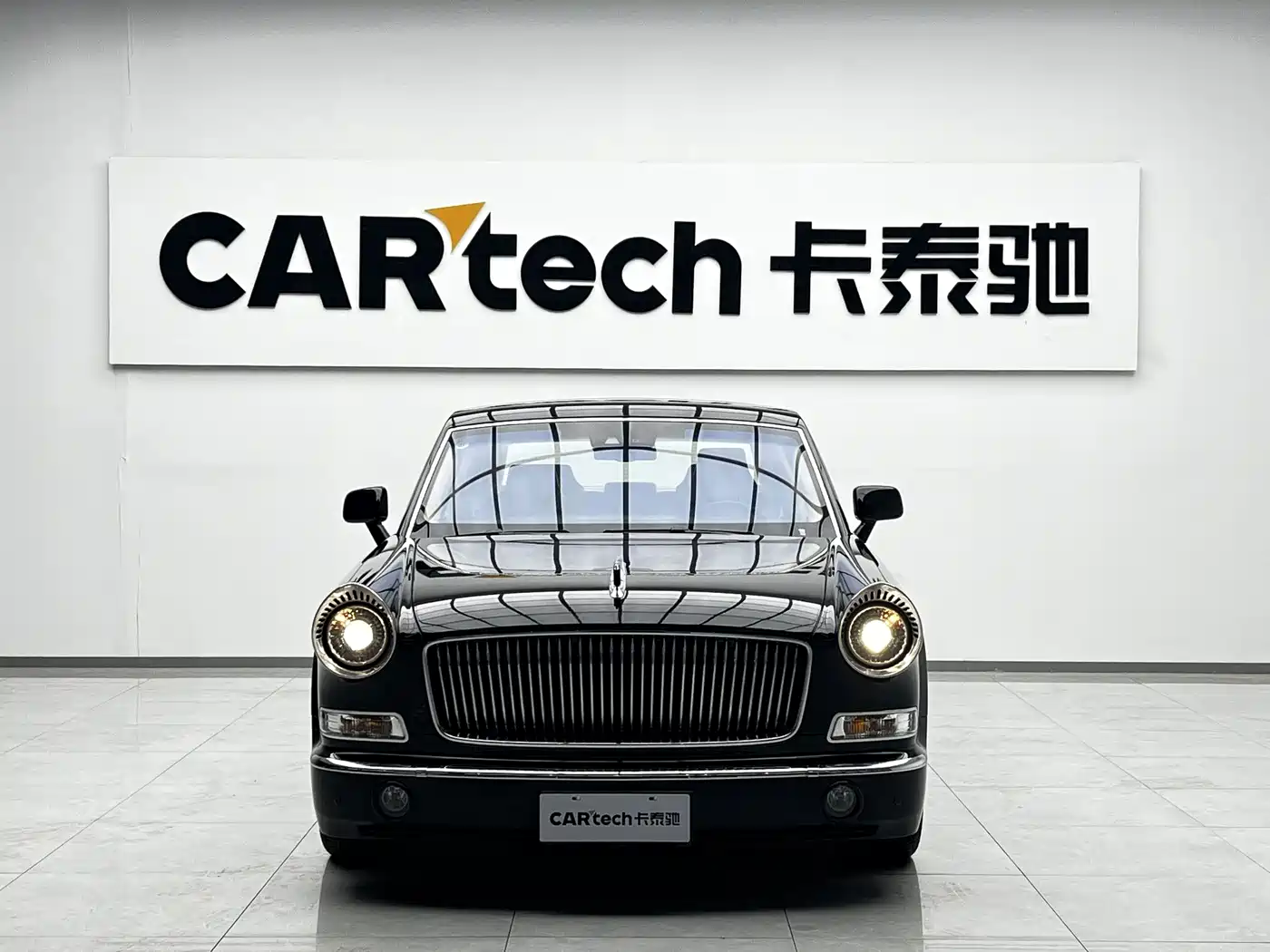 Hongqi National Gift 2014 6.0L Prestige Edition фото 3