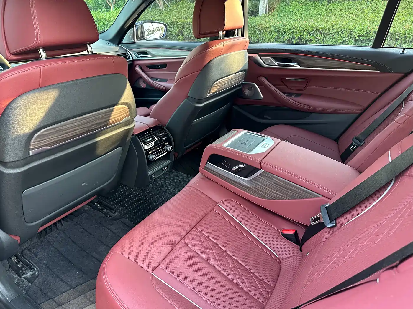 BMW 5 Series 2022 530Li Exclusive M Sport Package фото 10