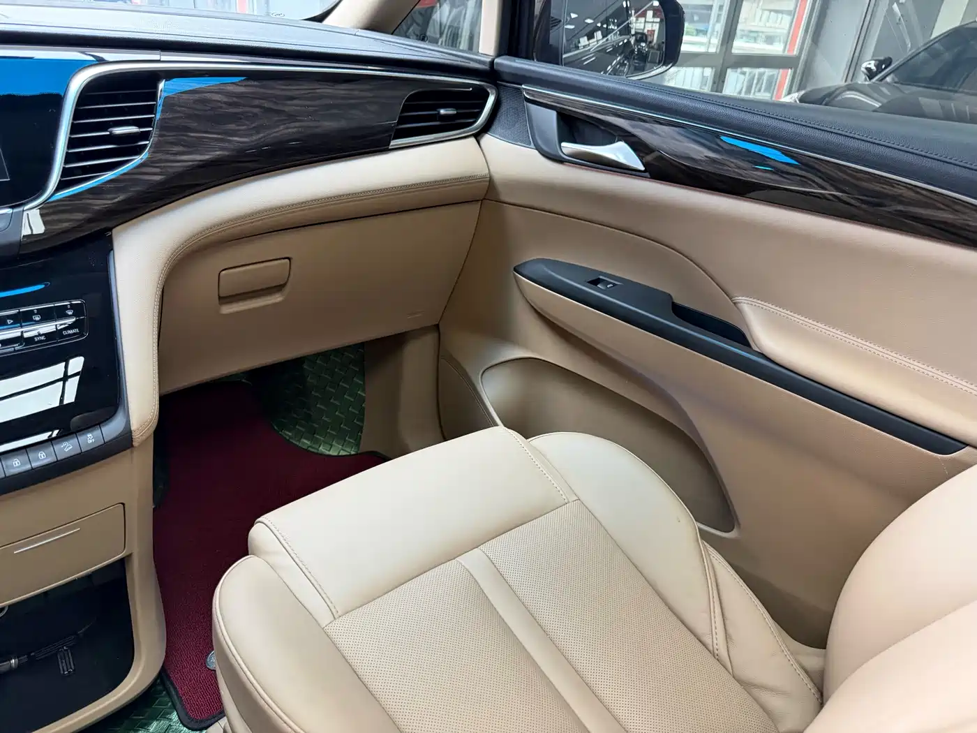 Buick GL8 2018 ES 28T Luxury Type China VI фото 35