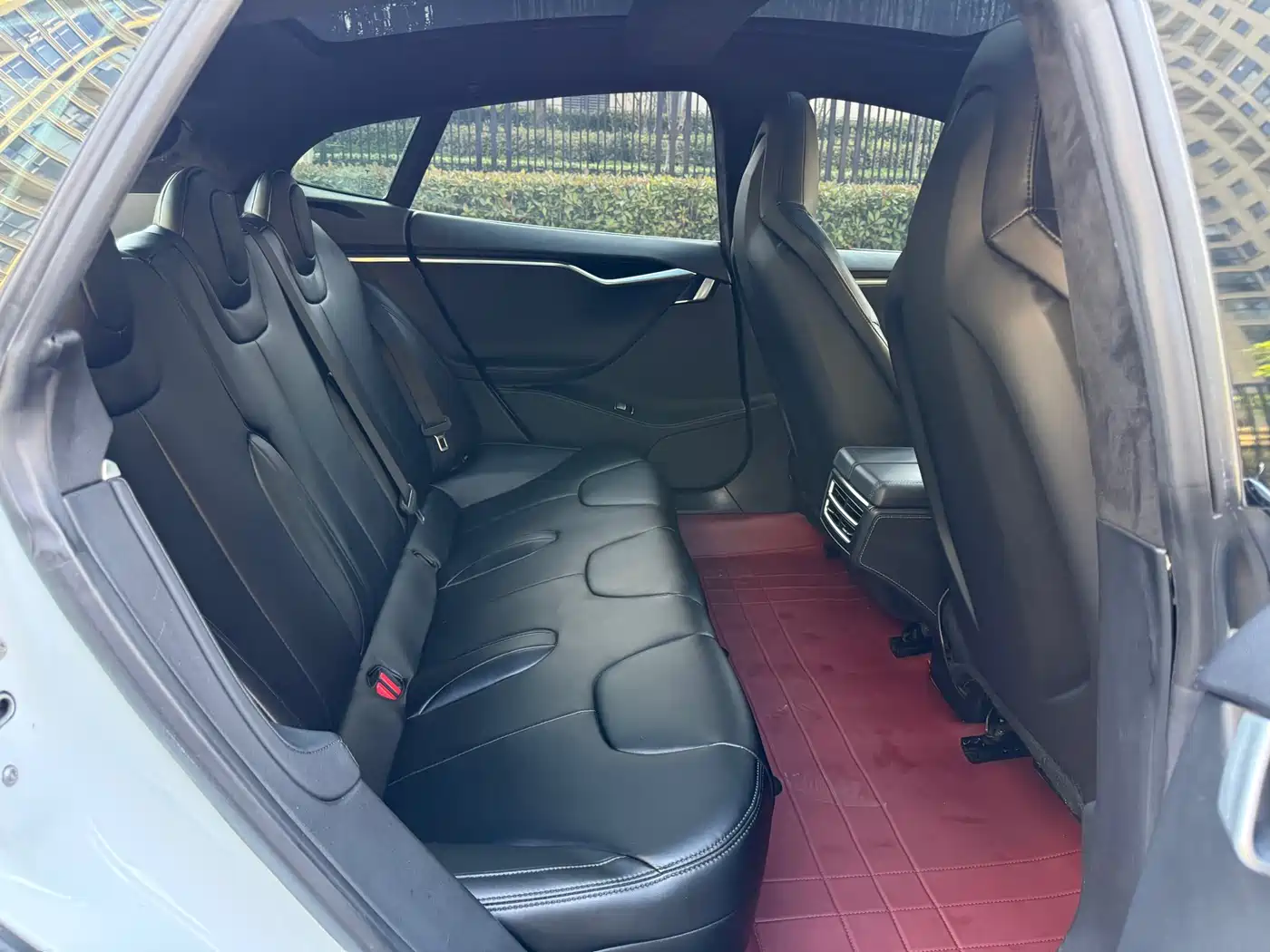 Tesla Model S 2014 Model S 85 фото 16