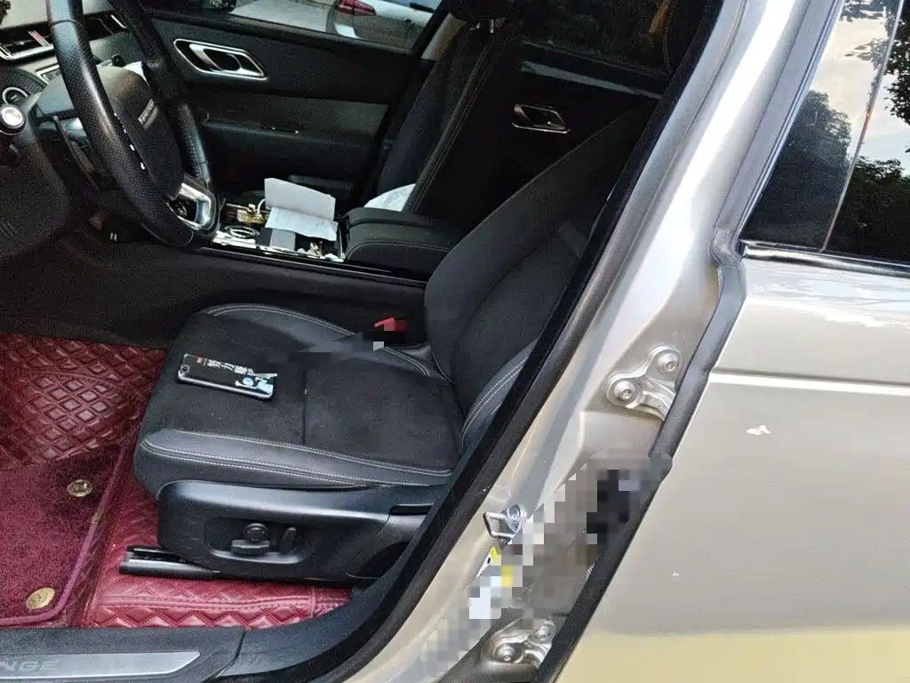 Фото 8 - Land Rover Range Rover Velar