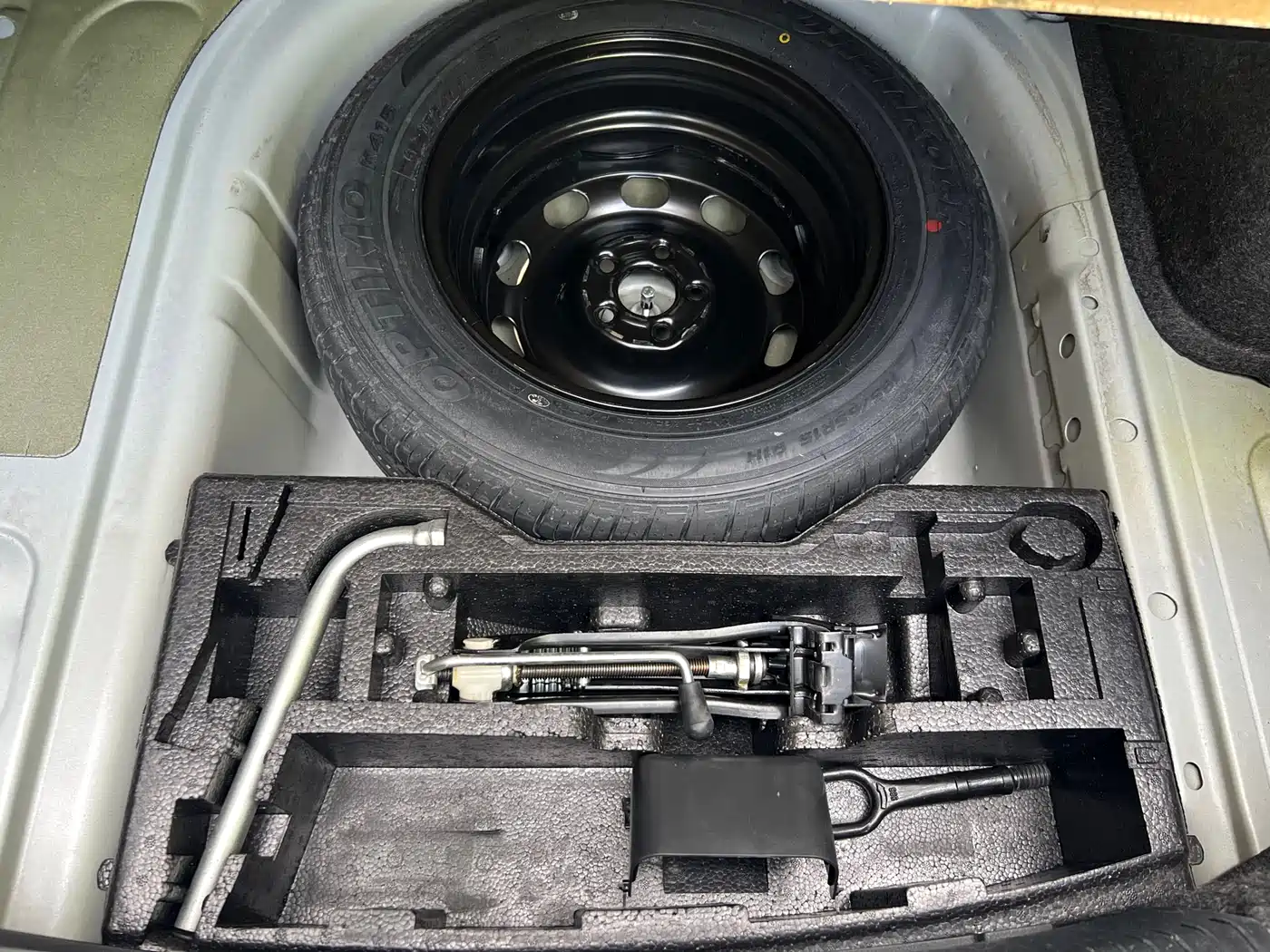 Volkswagen Lavida 2011 1.6L Automatic Pinxuan Edition фото 28