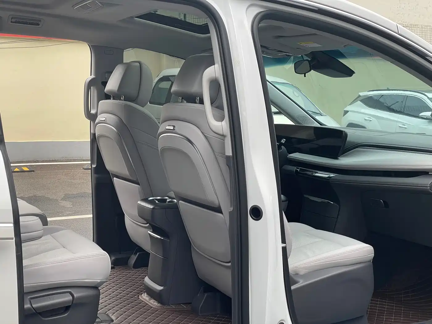 Buick GL8 2025 Model Landglory Smart Edition фото 11