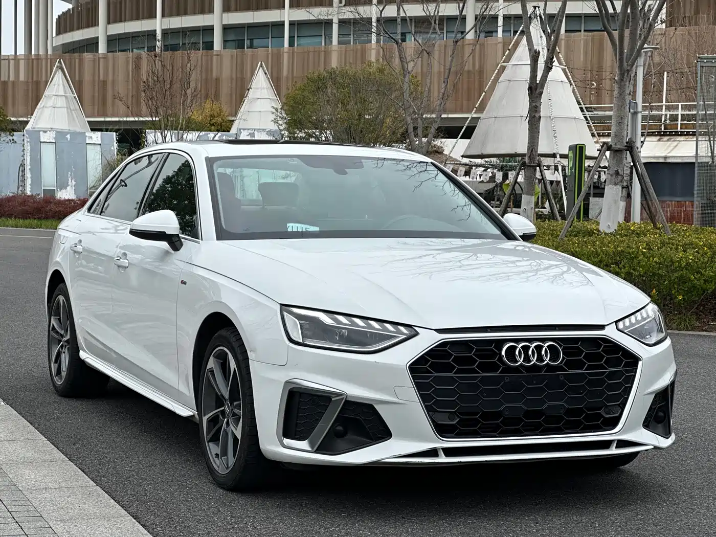 Audi A4L 2020 40 TFSI Fashion Dynamic Edition фото 3