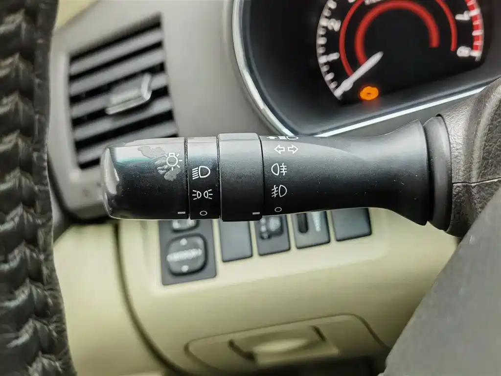 Toyota Highlander 2011 2.7L 2WD 5-seat Sport фото 21