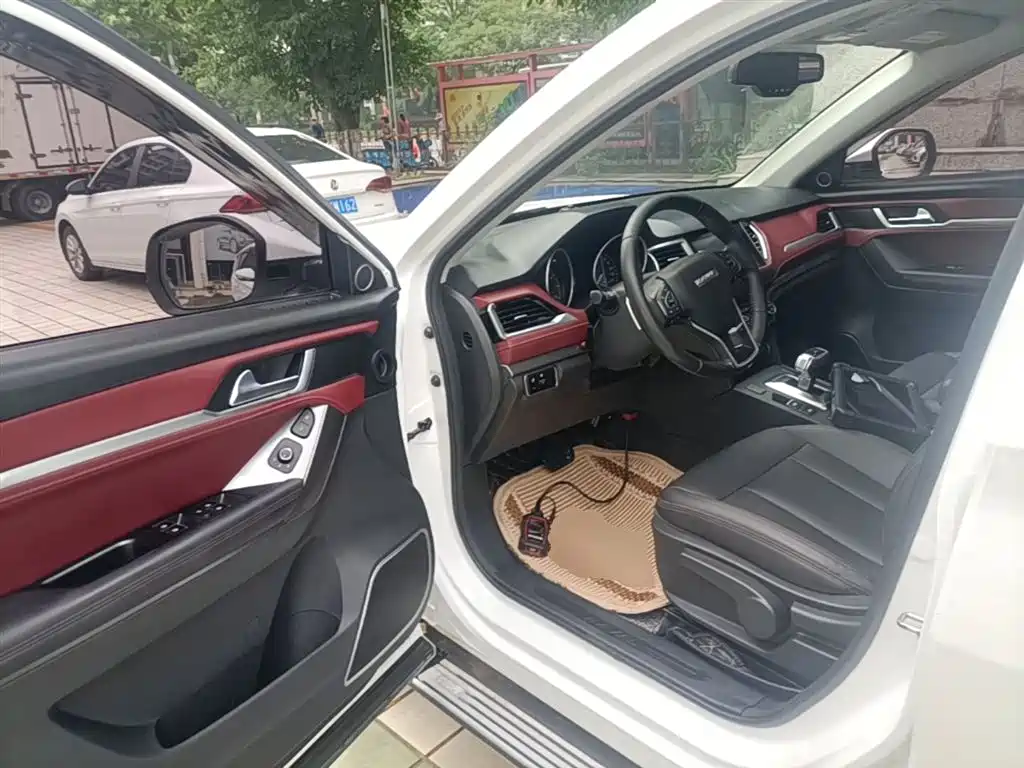 Haval H6 Coupe 2019 1.5T Auto 2WD Luxury Smart Edition China VI фото 16