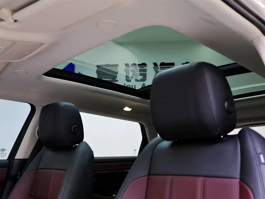 Land Rover Range Rover Evoque 2023 Range Rover Evoque L 249PS Luxury Edition фото 27