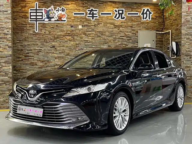 TOYOTA CAMRY