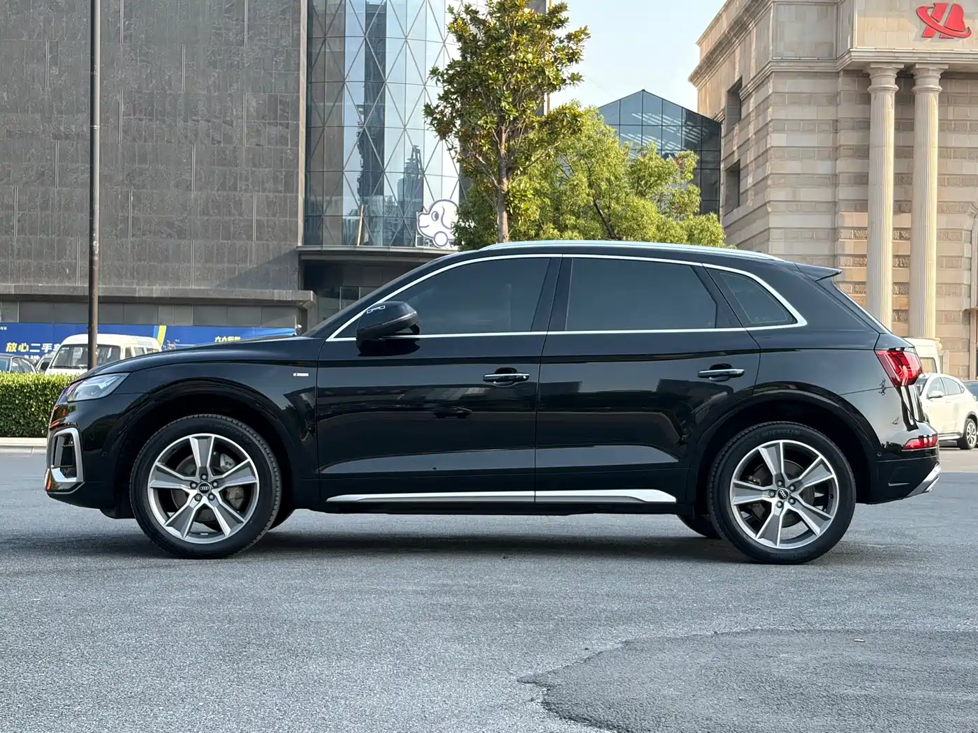 Audi Q5L 2022 45T Luxury Dynamic фото 4