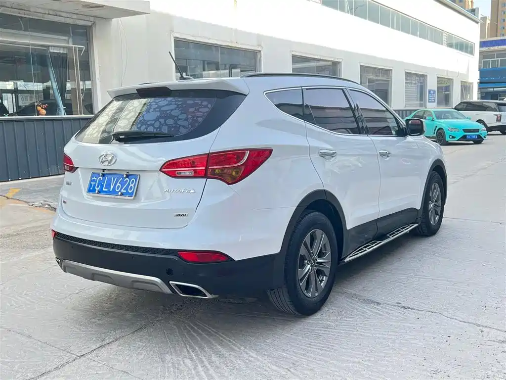 Hyundai Santa Fe 2013 Facelift 2.4L Automatic 4WD Premium фото 8