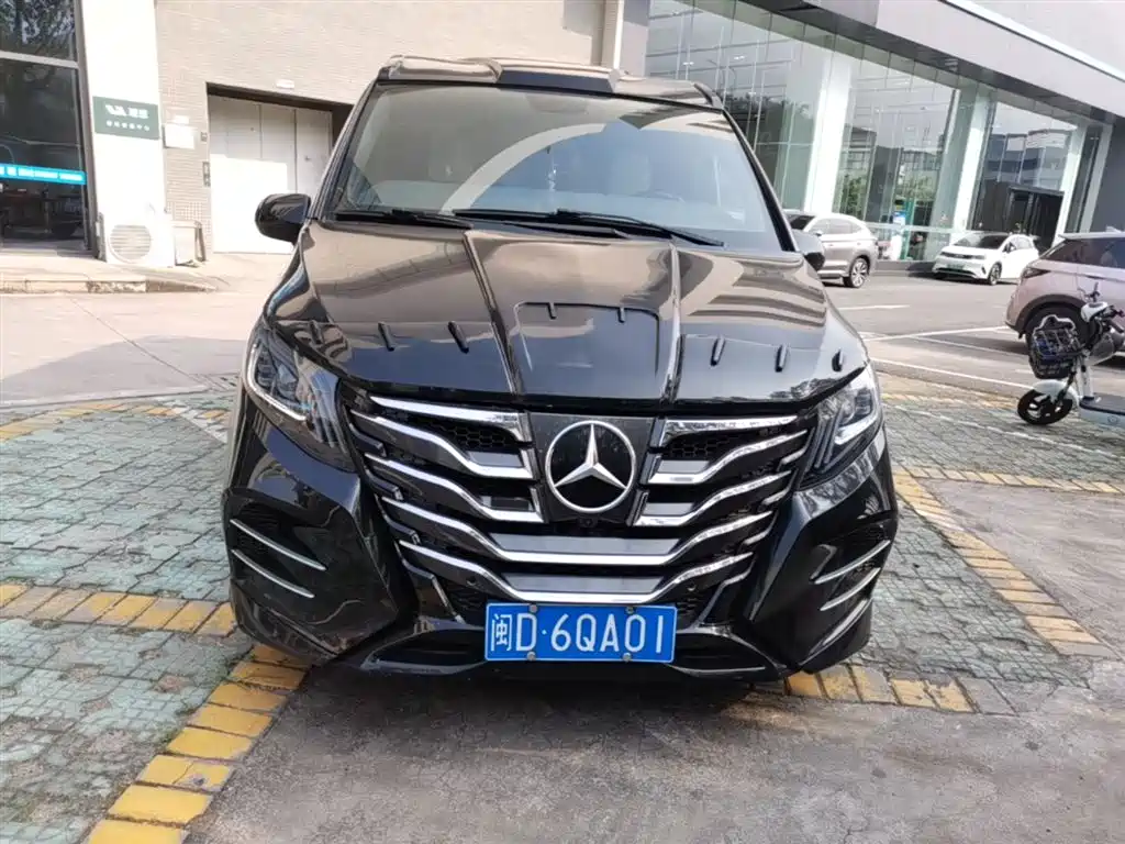 Mercedes-Benz Vito 2023 2.0T Business 7-Seater фото 5