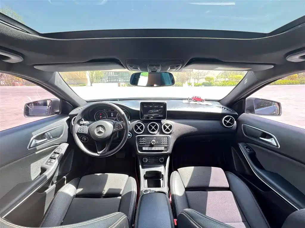 Mercedes-Benz A-Class (Import) 2017 A 180 фото 5