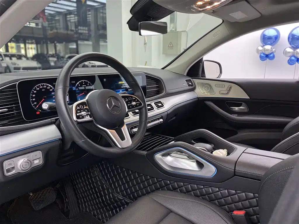 Mercedes-Benz GLE Coupe 2020 GLE 350 4MATIC Coupe SUV Fashion фото 15
