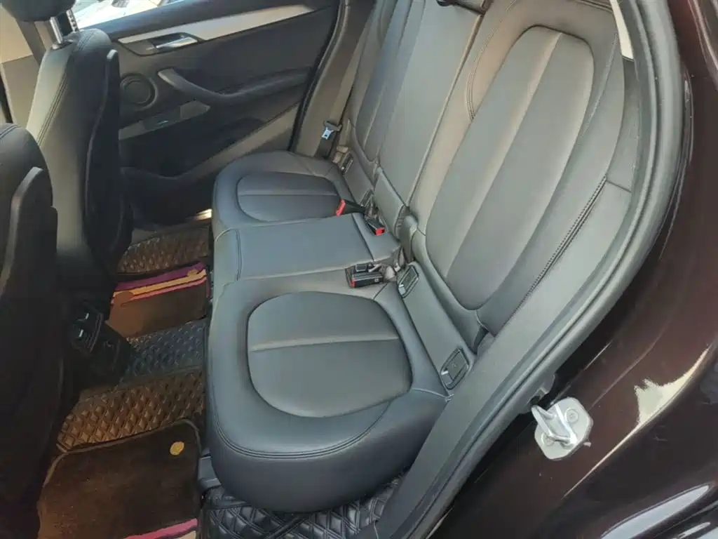 BMW X1 2018 sDrive20Li Leading Model фото 17