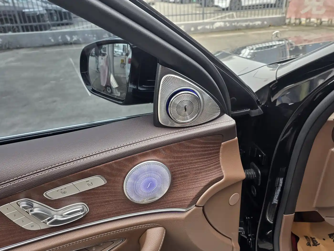 Mercedes-Benz E-Class 2023 E 300 L Fashion фото 5