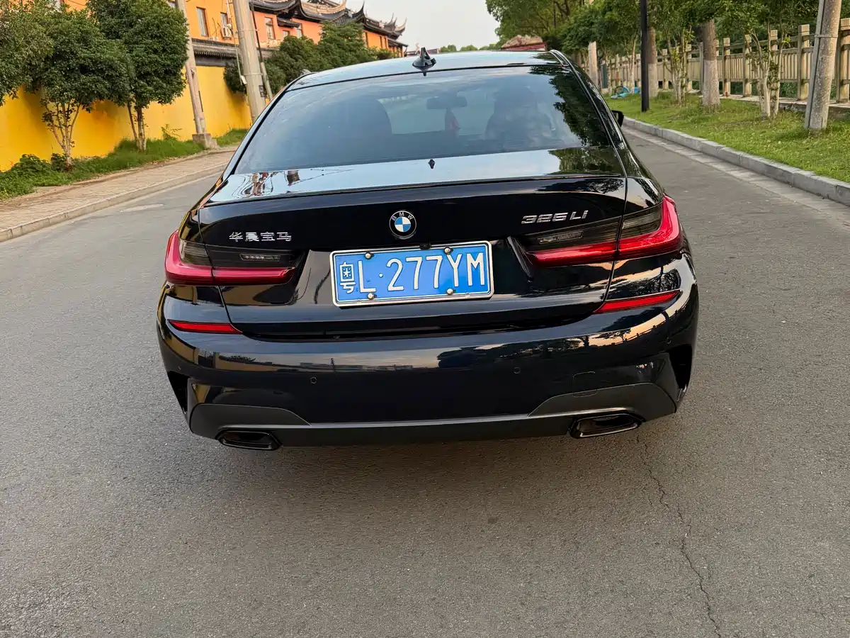 BMW 3 Series 2021 325Li M Sport Night Edition фото 13