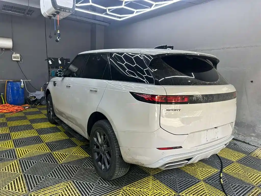 Land Rover Range Rover Sport 2024 400PS Dynamic SE фото 3