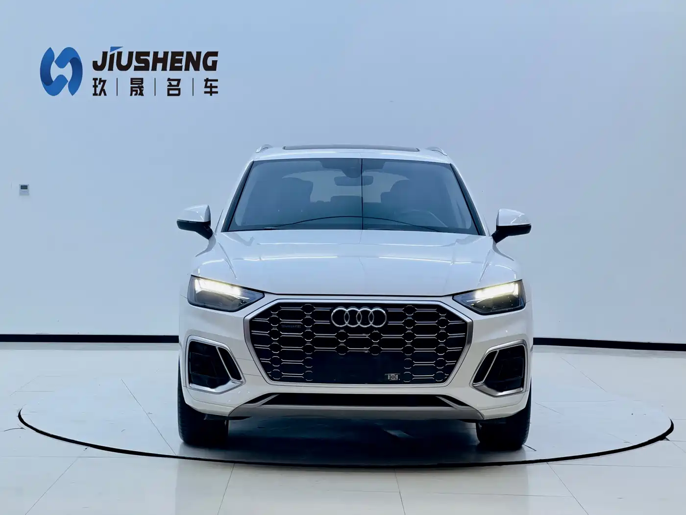 Audi Q5L 2022 45T Luxury Dynamic фото 2