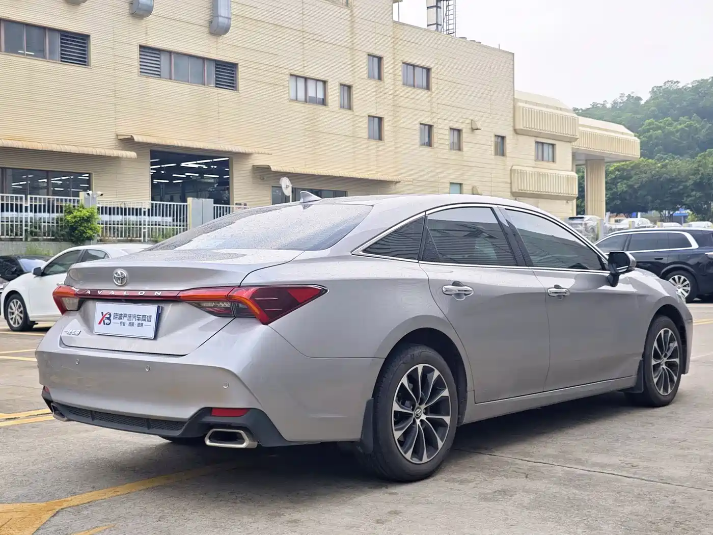 Toyota Avalon 2022 2.0L Luxury Edition фото 5
