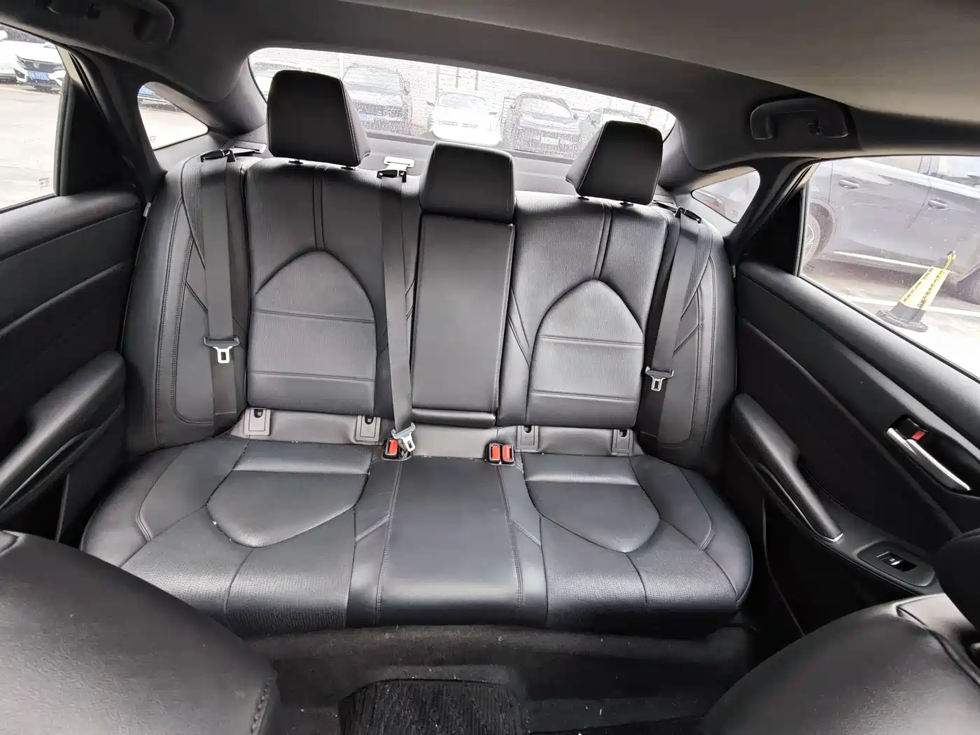Toyota Avalon 2022 2.0L Luxury Edition фото 12