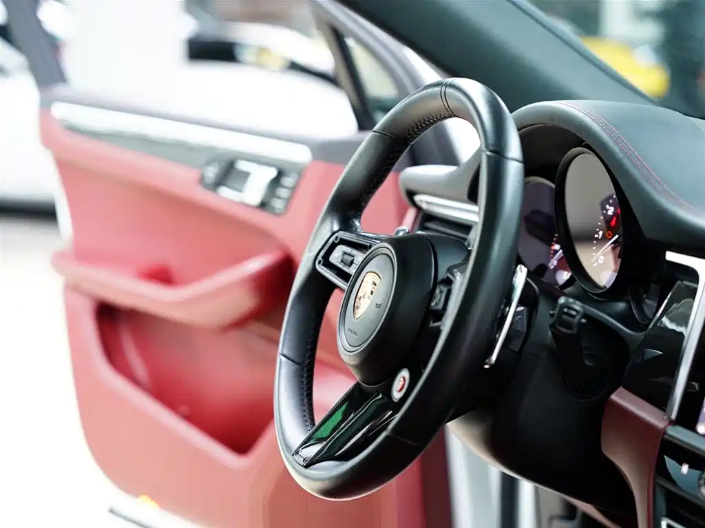 Porsche Macan 2023 Macan GTS 2.9T фото 47