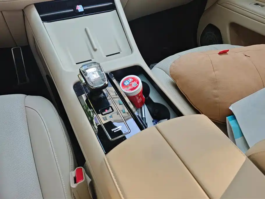 AITO Wenjie AITO M7 2024 1.5T Smart AWD Max Edition 5-Seater фото 16