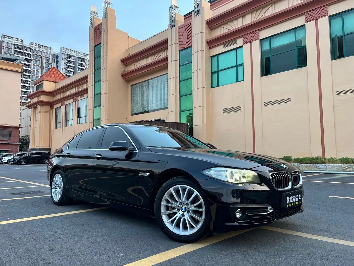 BMW 5 Series 2017 525Li Luxury Design Package фото 3