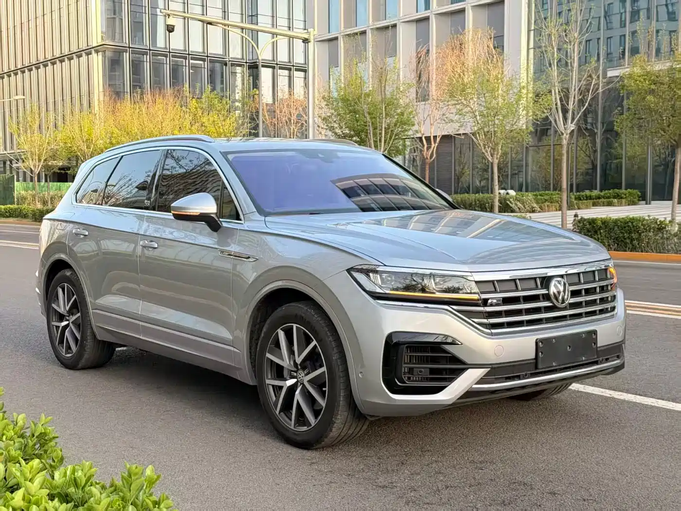 Volkswagen Touareg 2020 3.0TSI Enjoyment Edition China VI фото 3