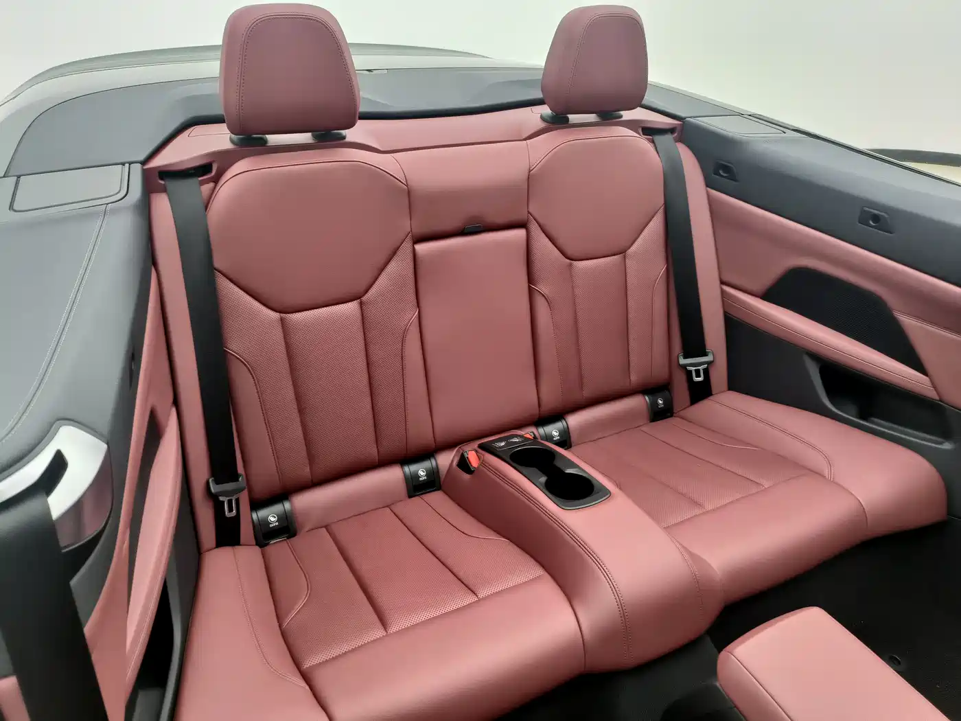 BMW 4 Series 2023 425i Convertible M Sport Shadowline Package фото 5
