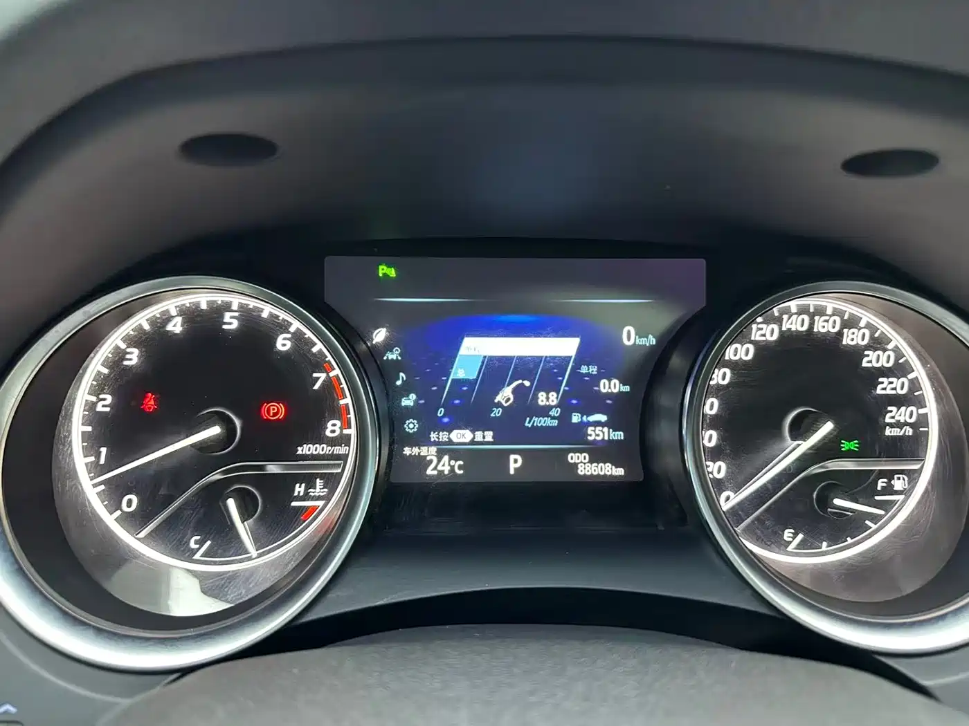 Toyota Camry 2018 2.5G Luxury Edition фото 9