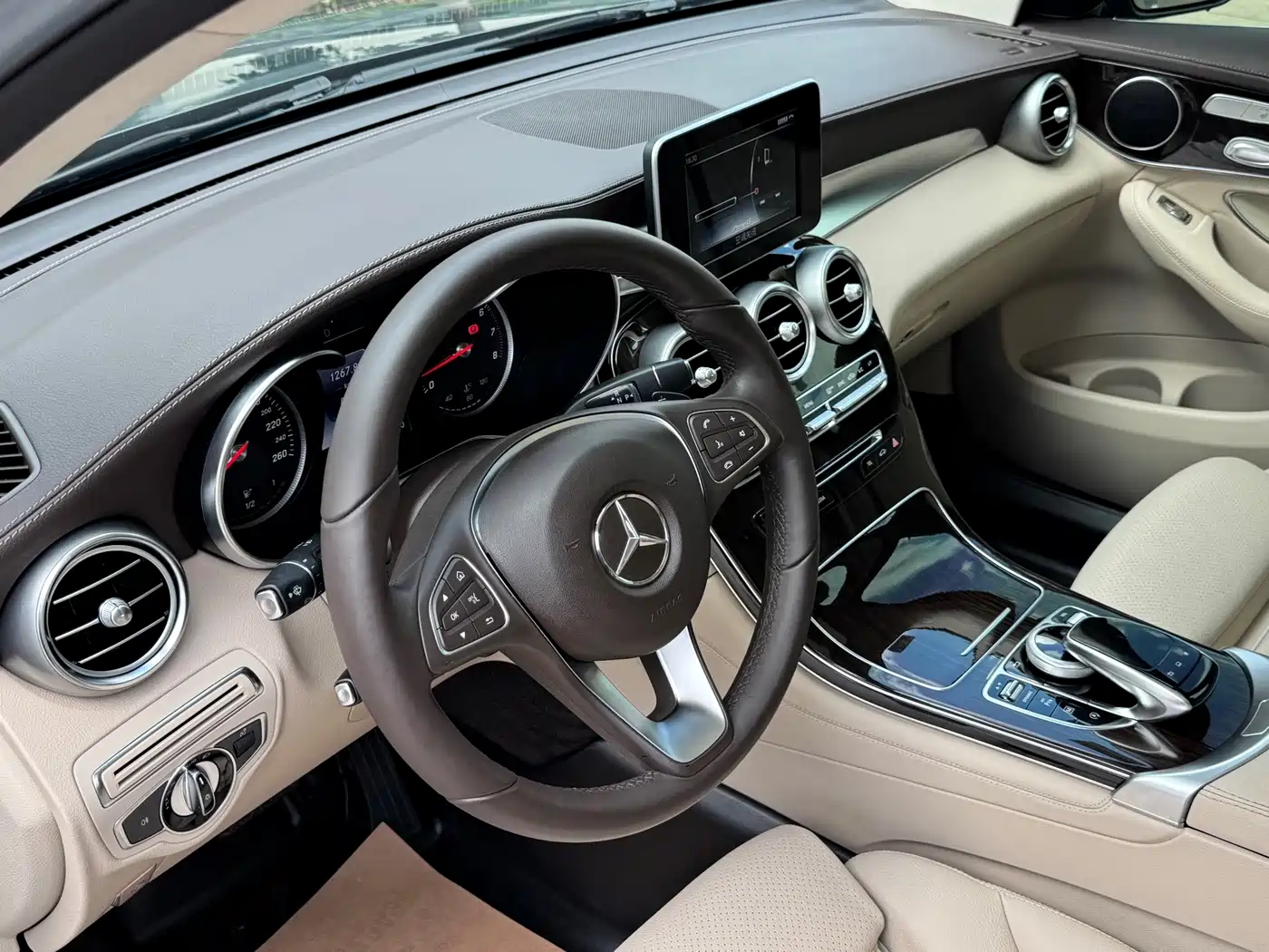 Mercedes-Benz GLC 2016 2016 GLC 260 4MATIC Dynamic