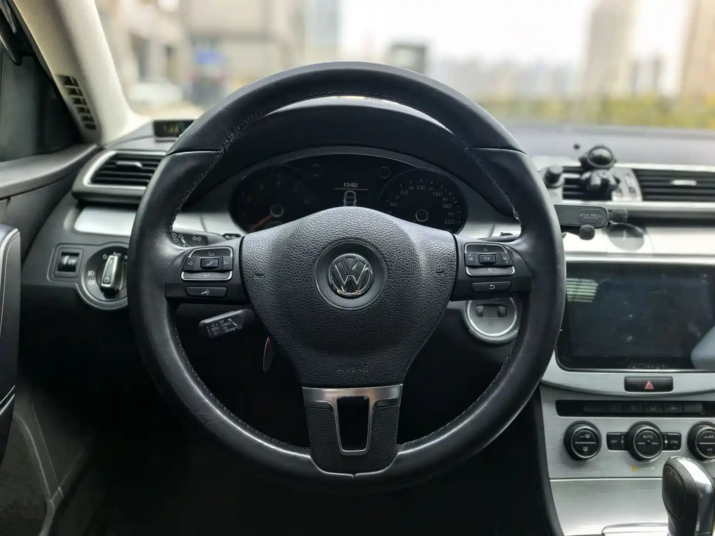 Volkswagen Magotan 2016 1.8TSI 25th Anniversary Edition фото 13