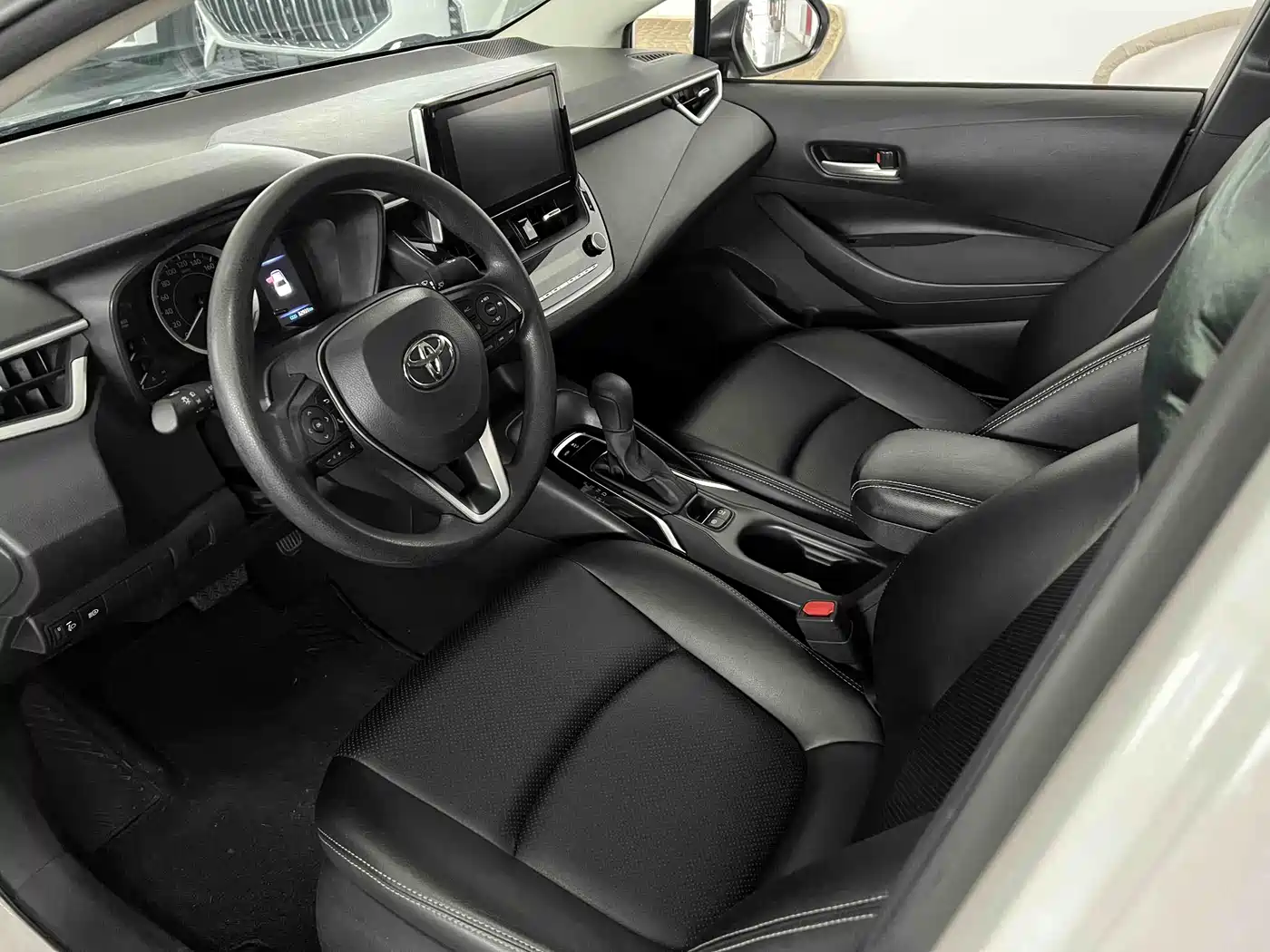 Toyota Corolla 2021 TNGA 1.5L CVT Elite Edition фото 8