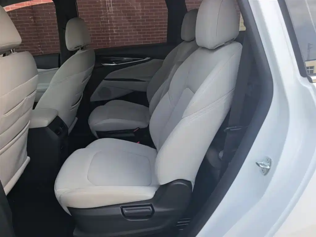 SAIC Maxus Maxus G50 2024 PLUS 1.5T Happiness Recommended Auto Glory Edition фото 17