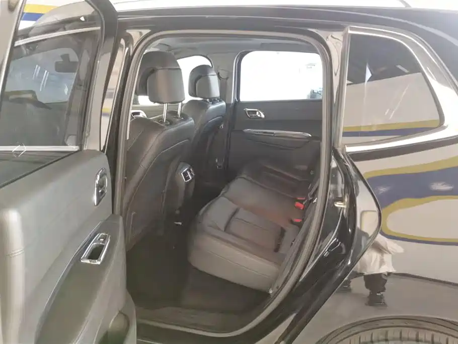 Peugeot 3008 2013 2.0L Automatic Trend Edition фото 11