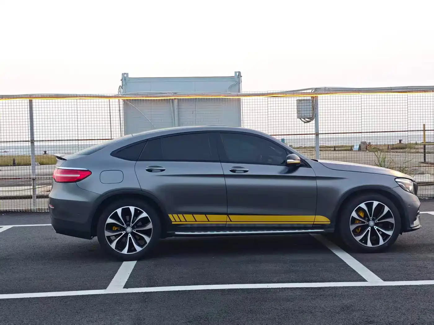 Mercedes-Benz GLC Coupe 2017 GLC 260 4MATIC Coupe SUV фото 3