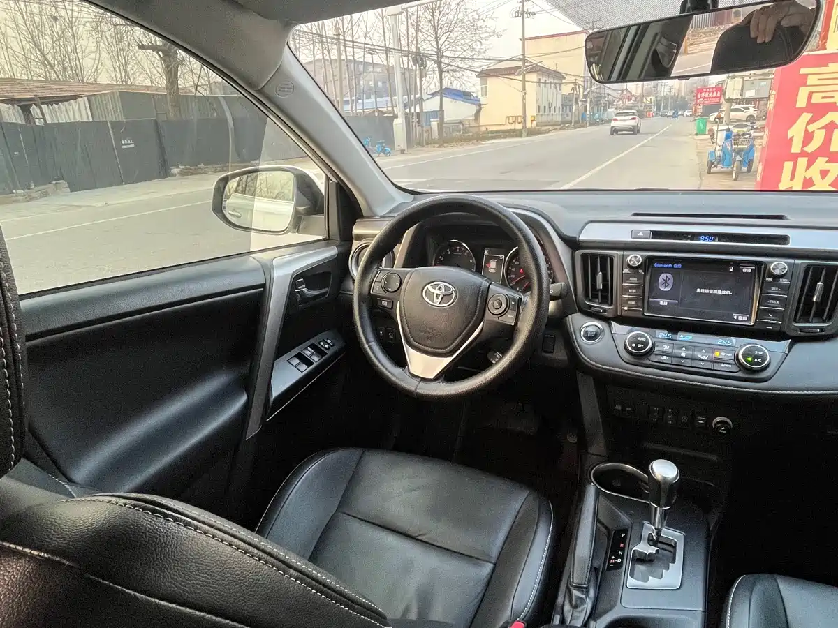 Toyota RAV4 Rongfang 2016 2.0L CVT 2WD Smart (China V) фото 6