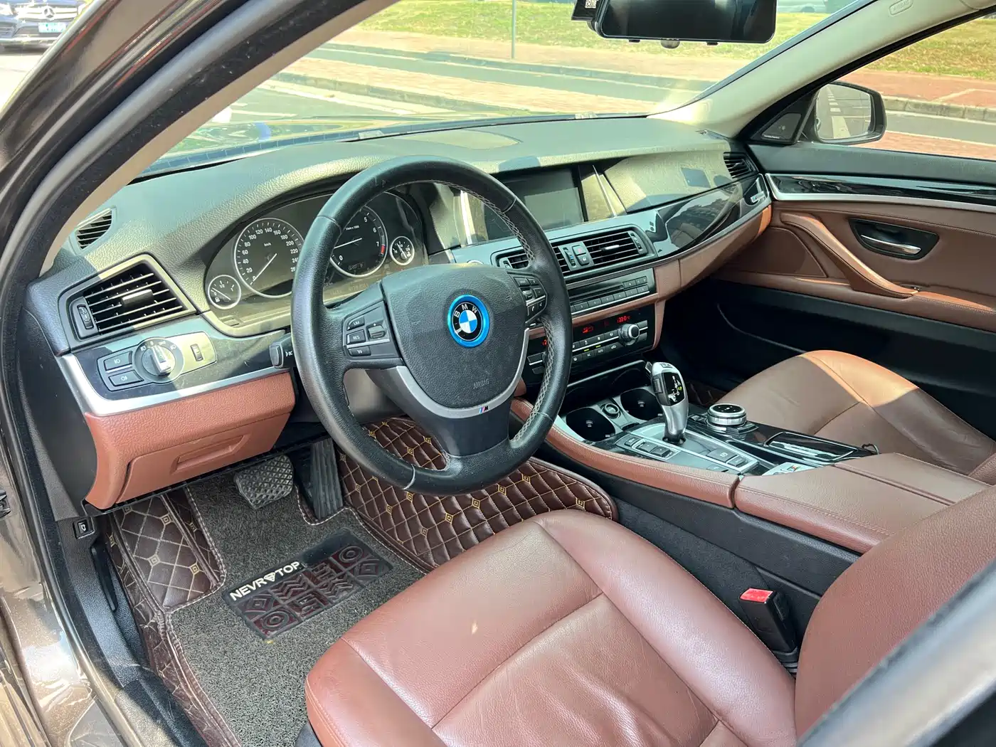 BMW 5 Series 2014 520Li Elegance фото 9