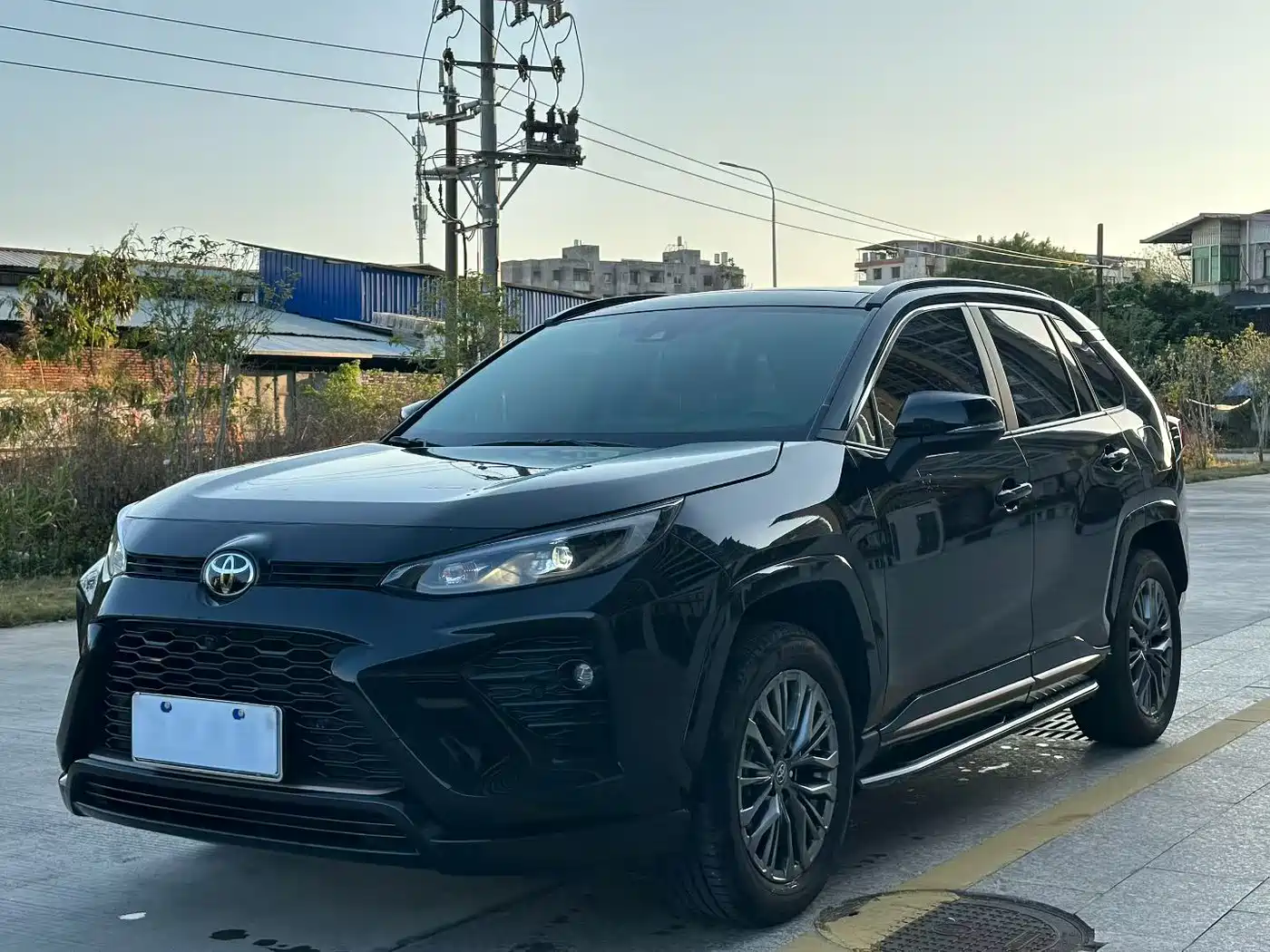 Toyota Wildlander 2024 2.0L CVT 2WD Luxury PLUS Edition