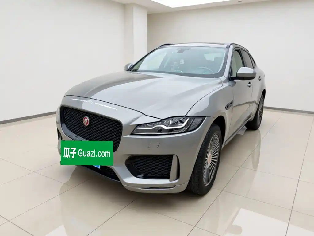 Фото 1 - Jaguar F-PACE