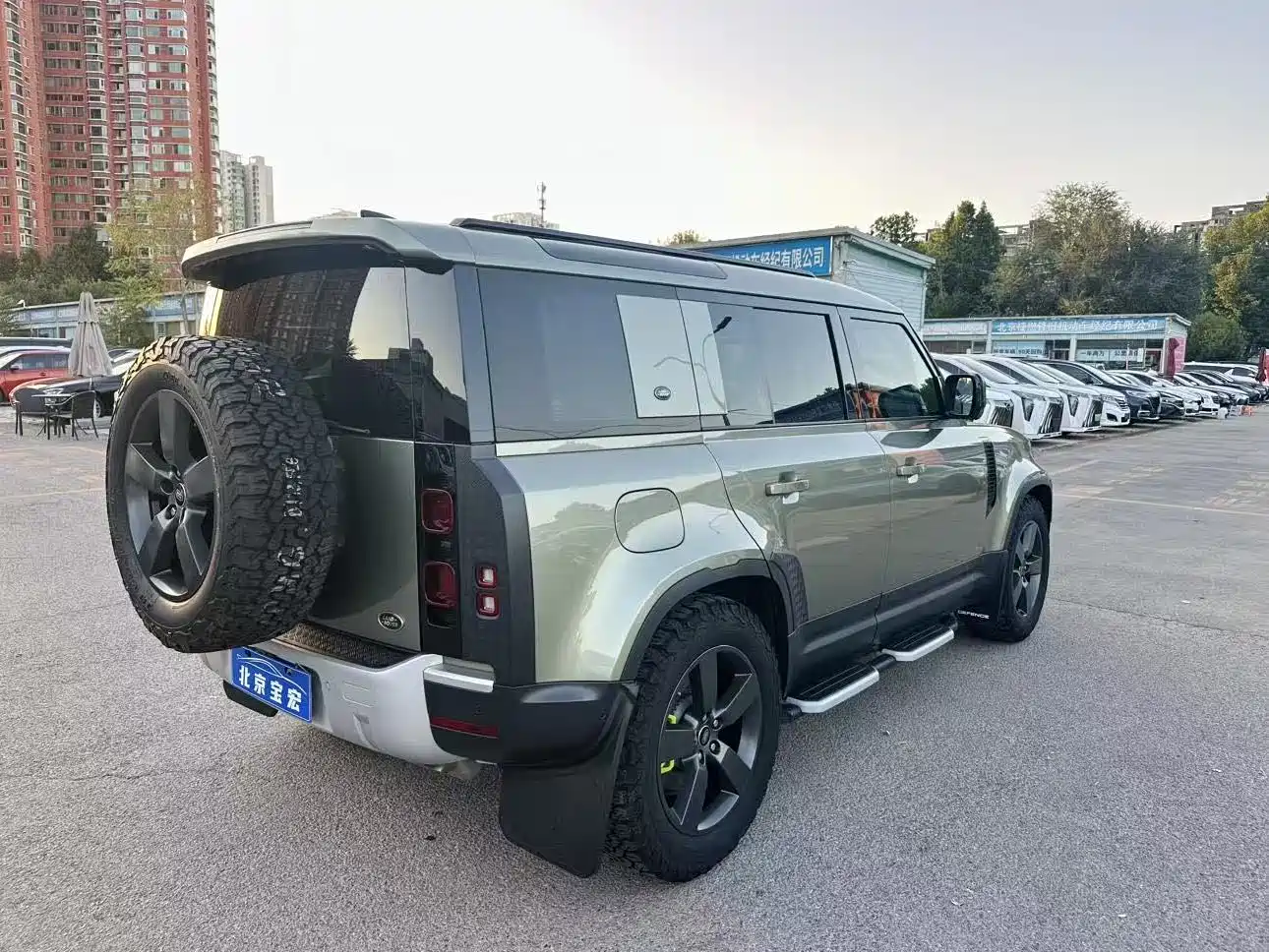Land Rover Defender 2020 Model 110 P400 SE фото 12