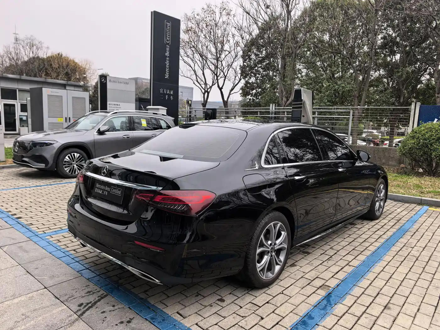 Mercedes-Benz E-Class 2021 E 300 L Sport Luxury Edition фото 3