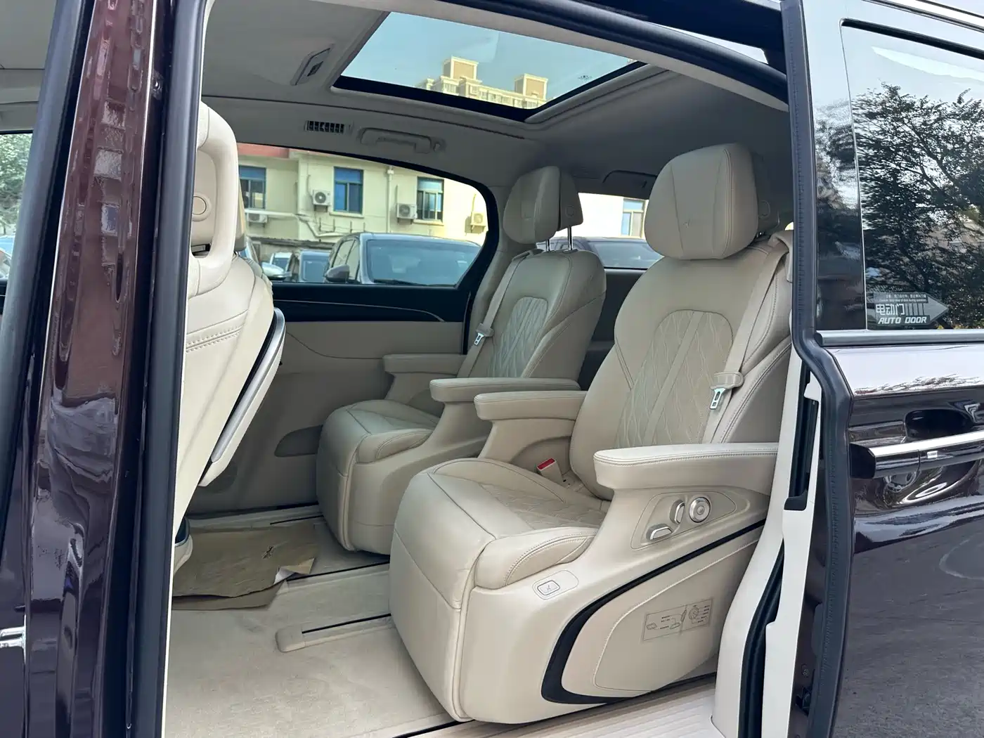 Buick GL8 2021 Avenir Aivia 7-Seater Family Edition фото 13