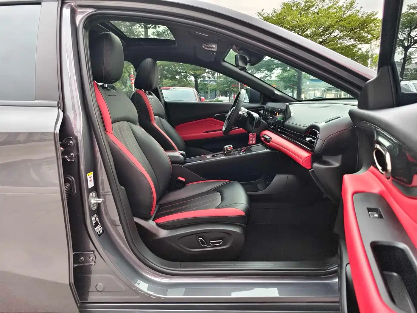 GAC Trumpchi Trumpchi Emkoo 2021 270T DCT J16 Edition фото 14